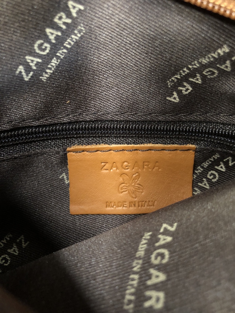 Zagara Women’s Peach Leather Crossbody Travel Bag - Made in Italy